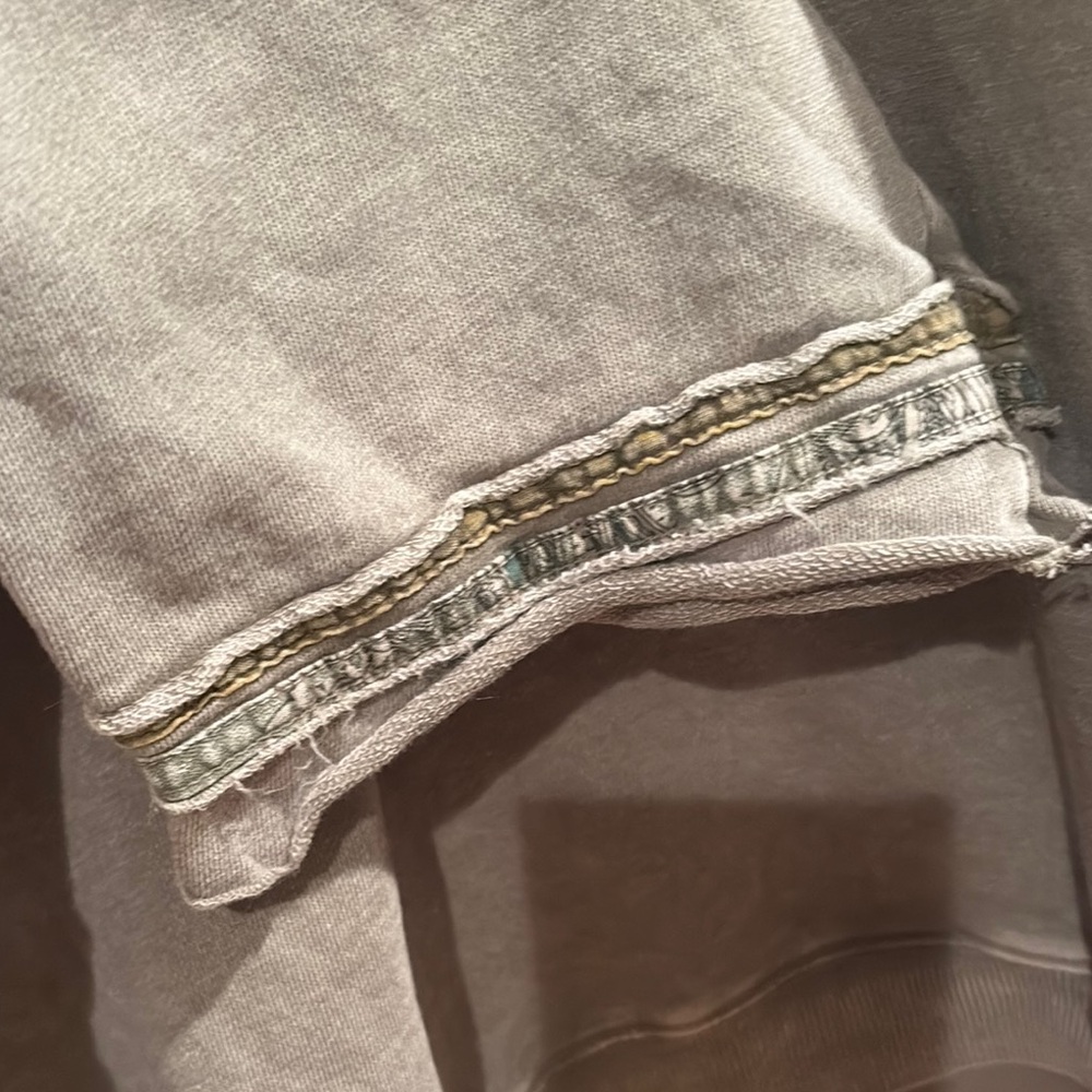 Easel Gray Textured T-Shirt - Picture 6 of 10